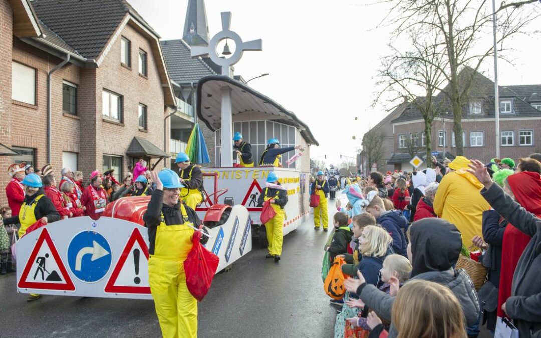 Der Hartefelder Friedhof hat endlich eine Glocke